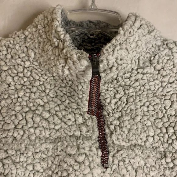 True Grit American Outdoor Co. 1/4 Zip Sherpa Pullover Light Gray Medium - Picture 2 of 10